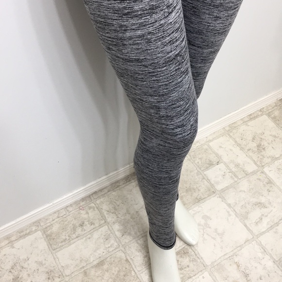 Infinite Gray Black Legging Size Medium - Picture 5 of 11